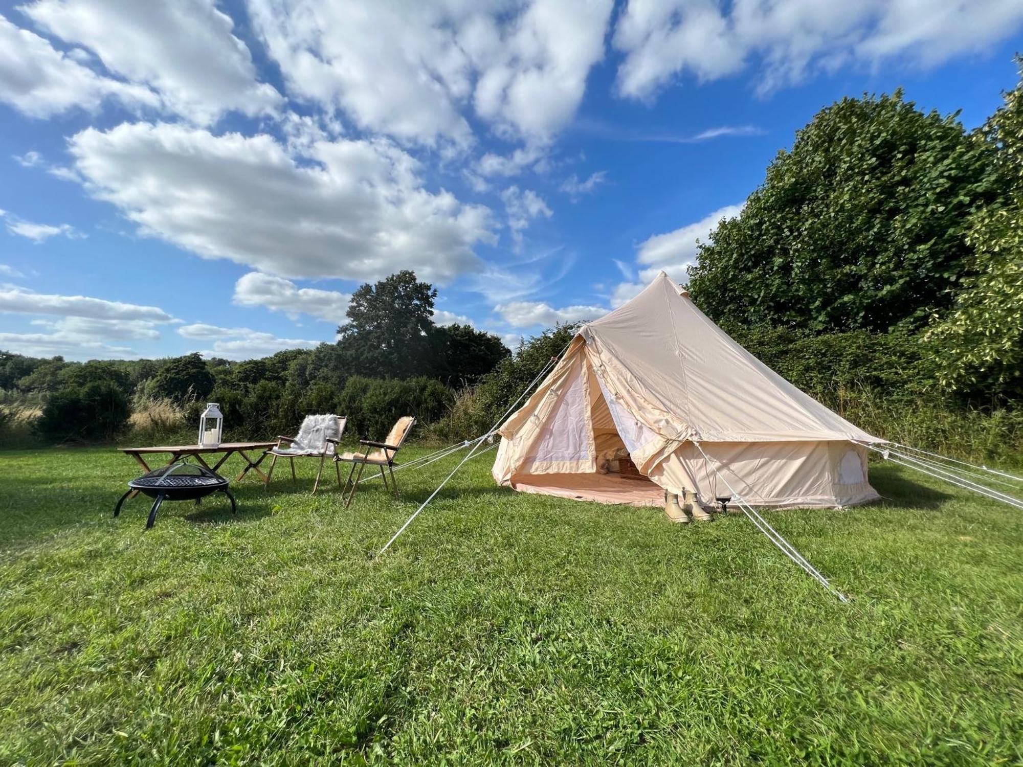 Bell Tent 4M Fossewold Farm Camping Moreton-in-Marsh Extérieur photo