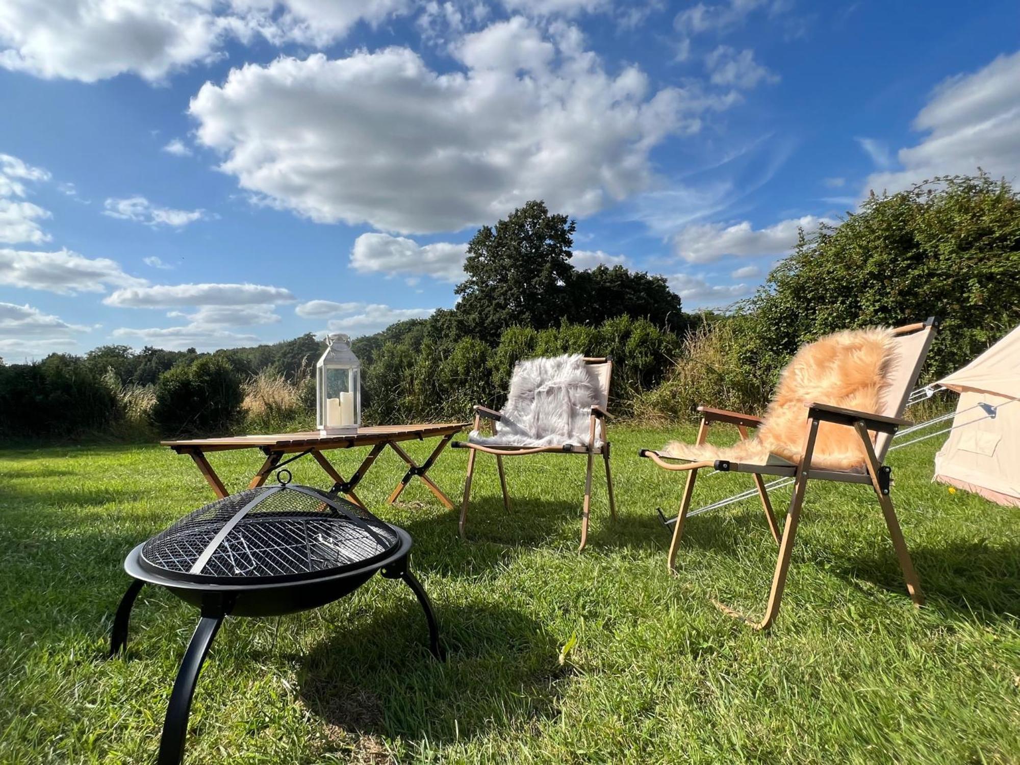 Bell Tent 4M Fossewold Farm Camping Moreton-in-Marsh Extérieur photo