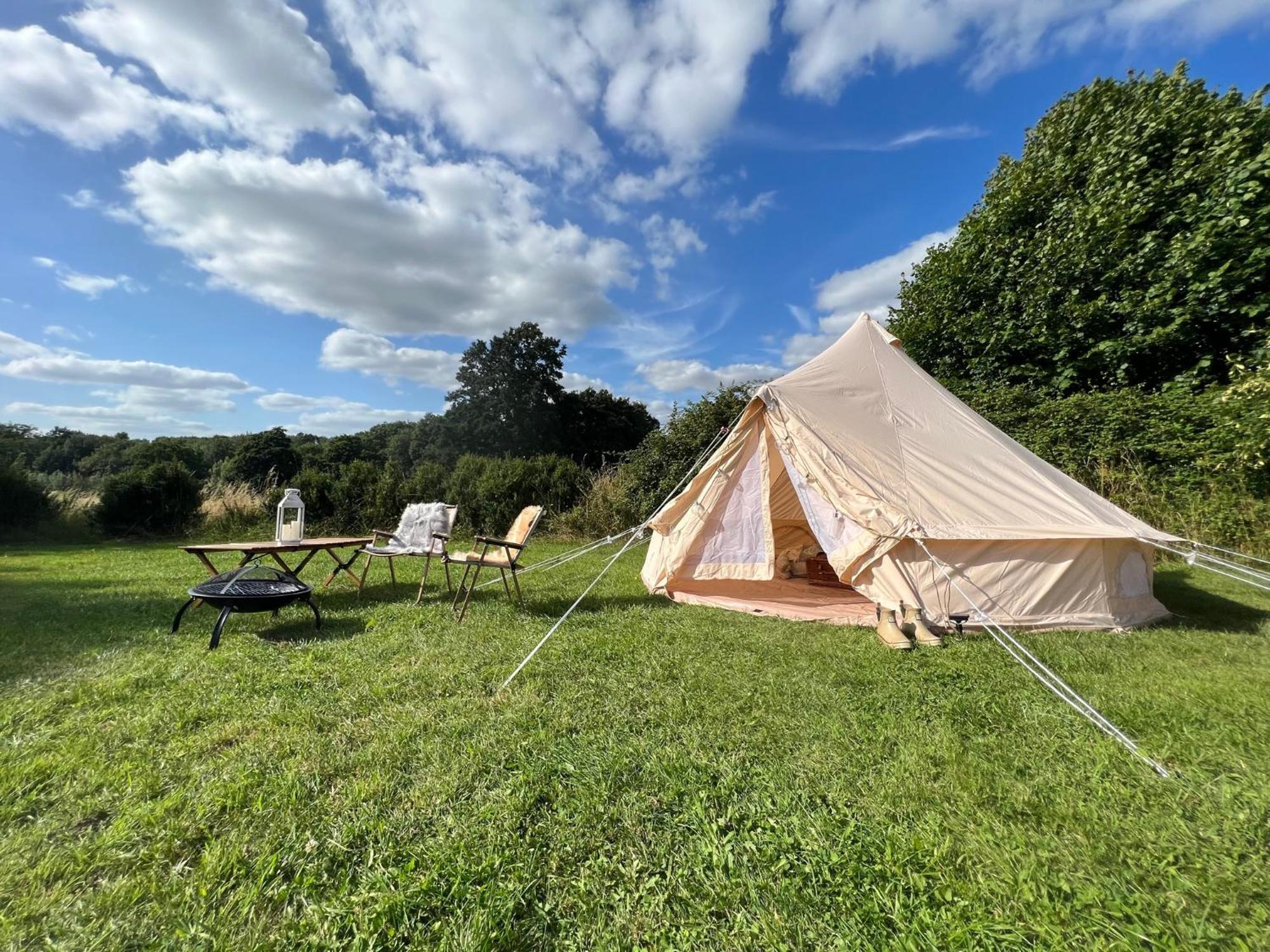 Bell Tent 4M Fossewold Farm Camping Moreton-in-Marsh Extérieur photo