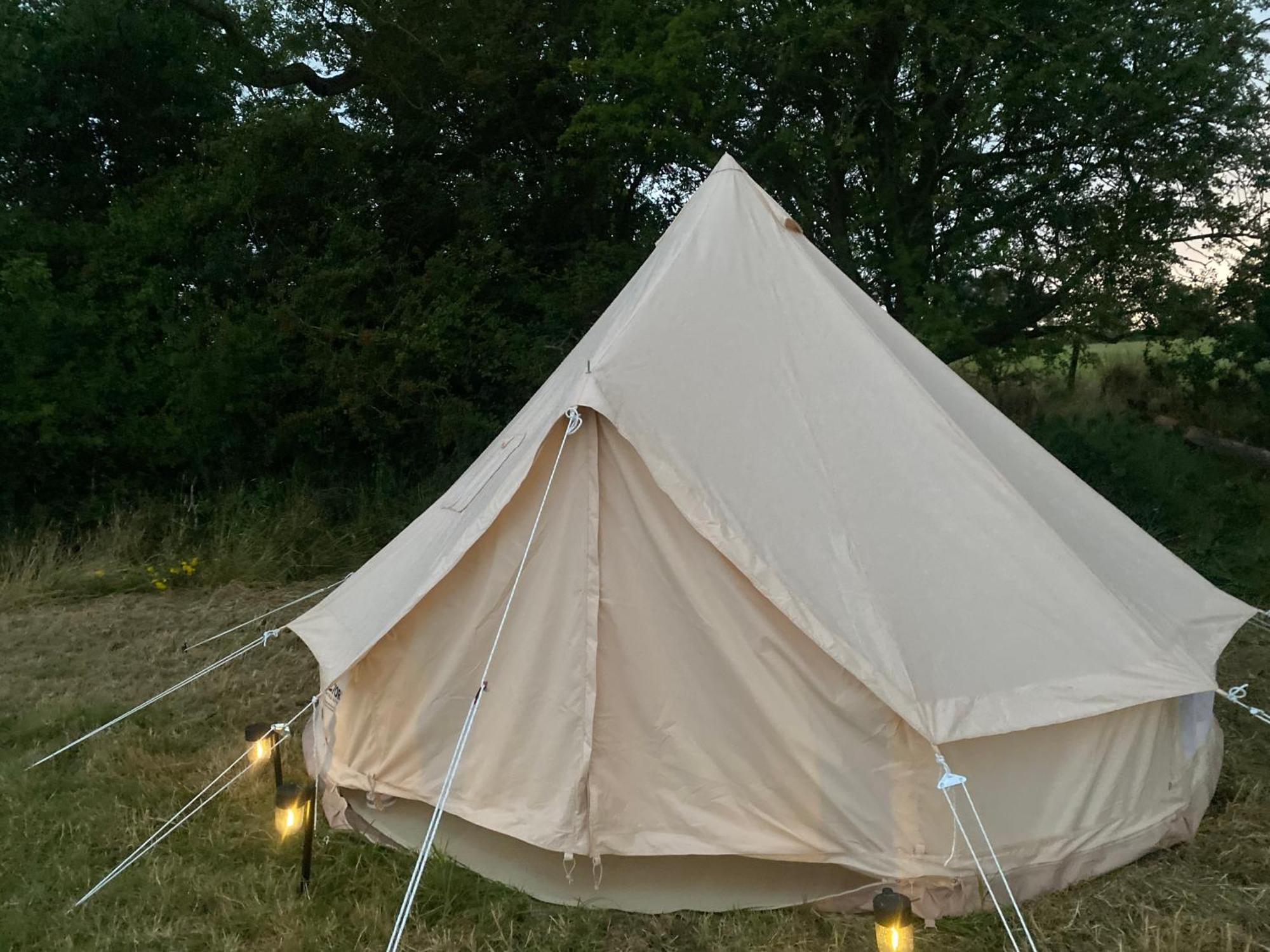 Bell Tent 4M Fossewold Farm Camping Moreton-in-Marsh Extérieur photo